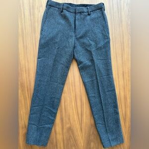 Uniqlo Men’s Grey Herringbone Dress Pants Size 31